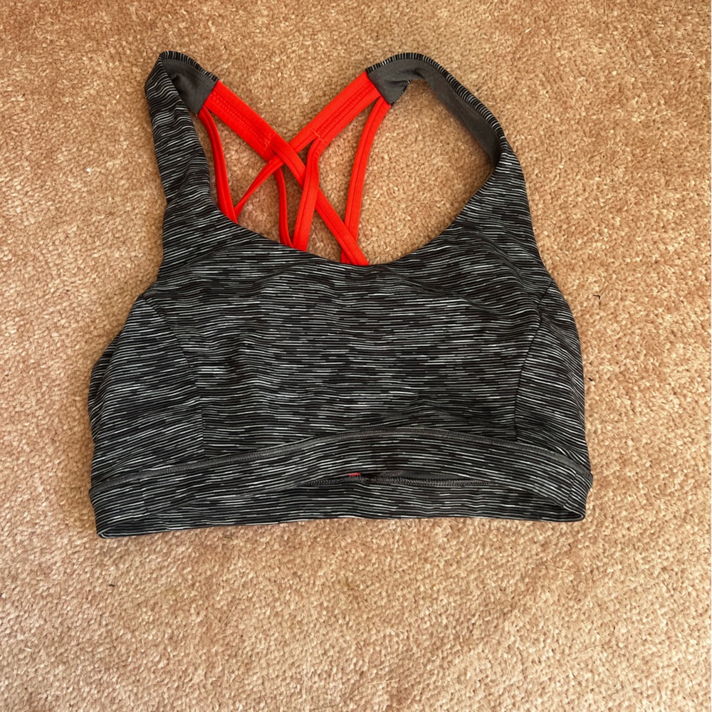 Lululemon sports bra